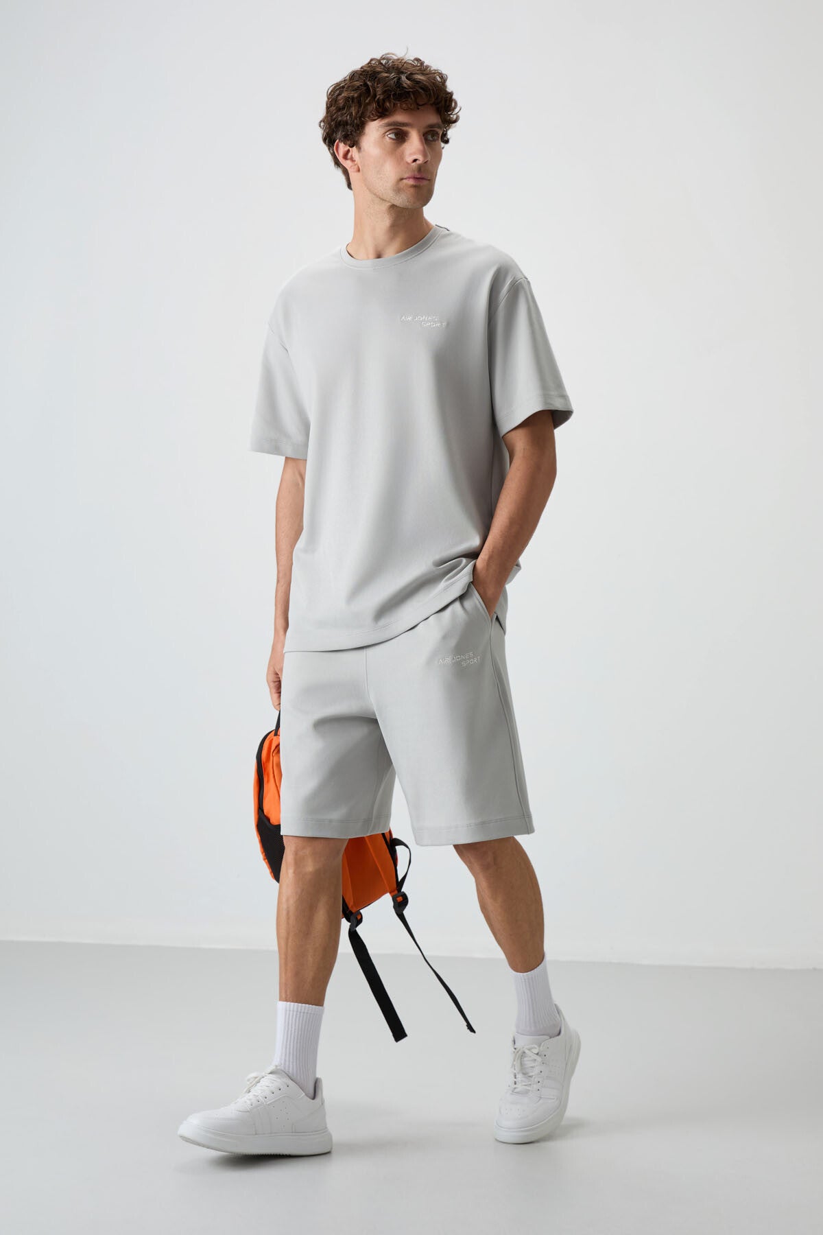 lacivert pamuklu kalin yumuşak dokulu oversize fit nakişli erkek şort takim - 85250 - Justyol