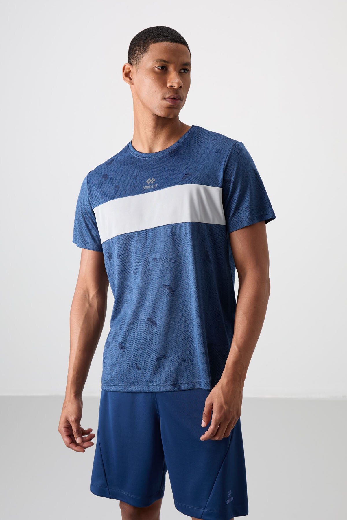 polyester nefes alan jakarli ince esnek standart fit erkek performans t-shirt - 88398 - Justyol
