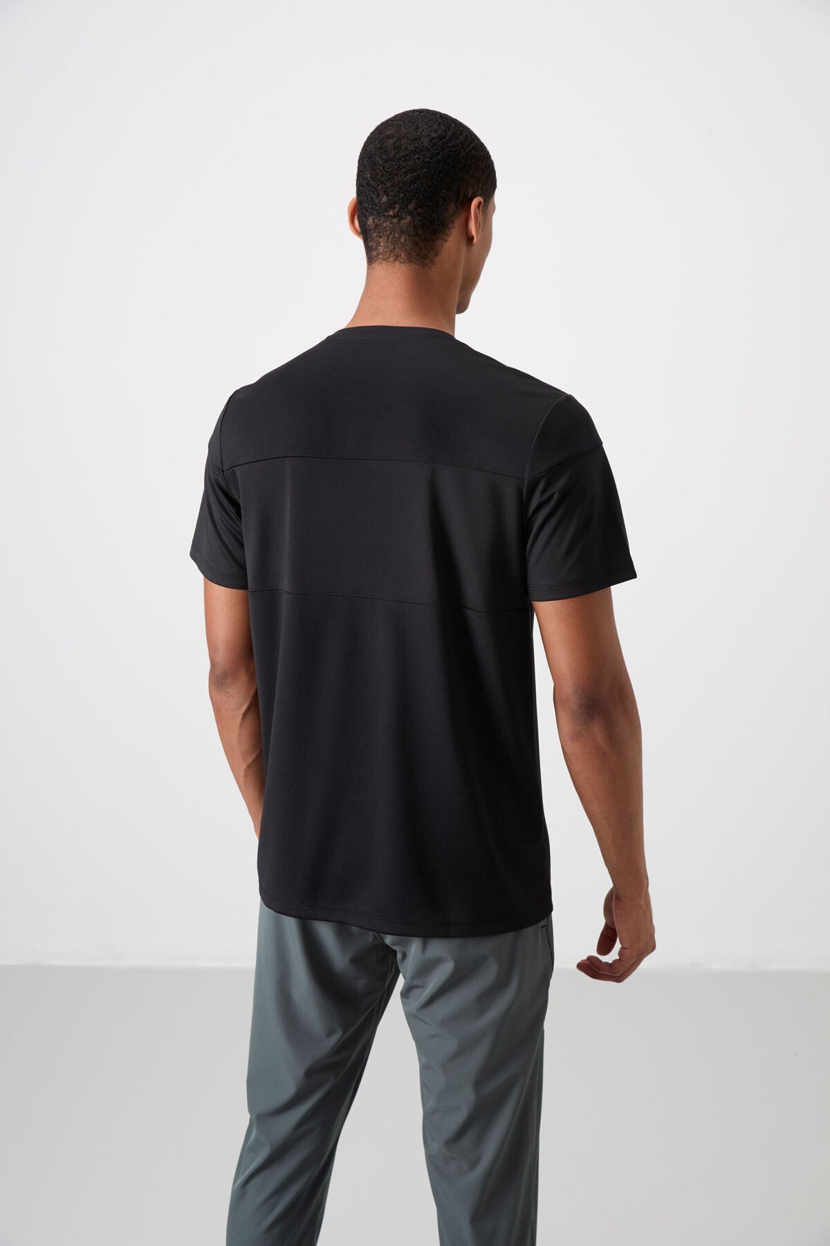 polyester nefes alan dokulu ince esnek standart fit erkek performans t-shirt - 88396 - Justyol