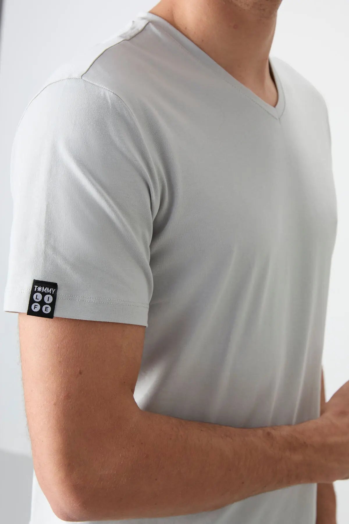 basic kisa kol standart kalip v yaka erkek t-shirt - 87912 - Justyol