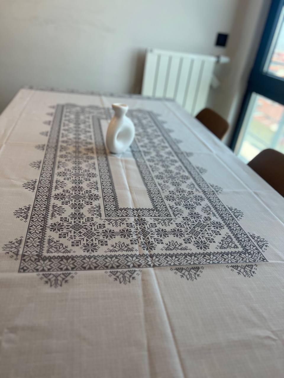 Nappe en tissu polyester imprimé à motifs kilim (140 × 180 cm) - Justyol