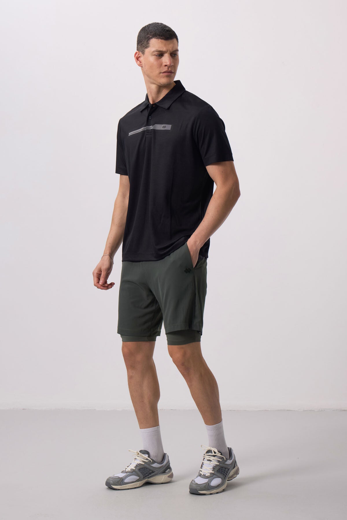 polyester ince yumuşak standart fit erkek taytli şort - 81287 - Justyol