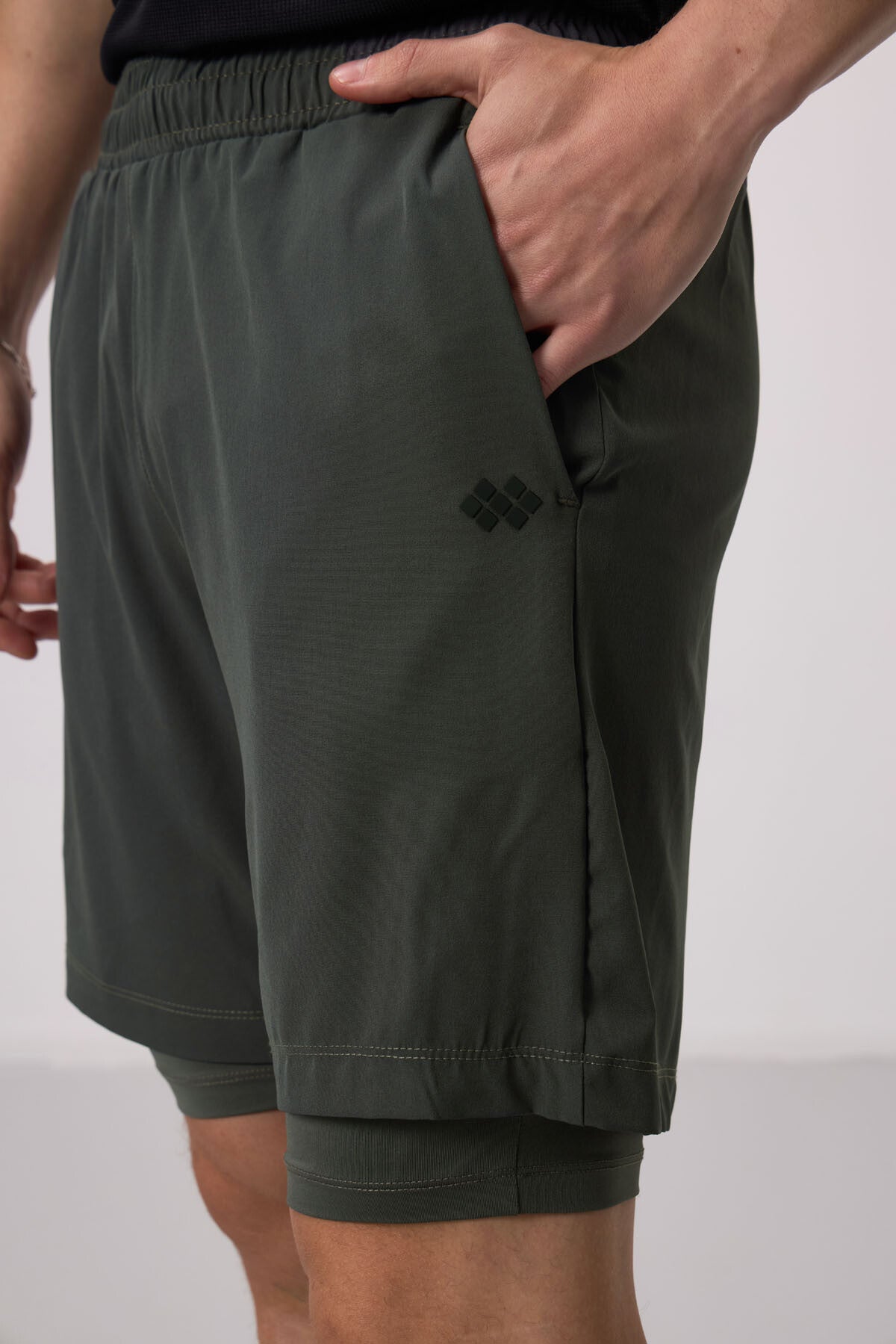 polyester ince yumuşak standart fit erkek taytli şort - 81287 - Justyol