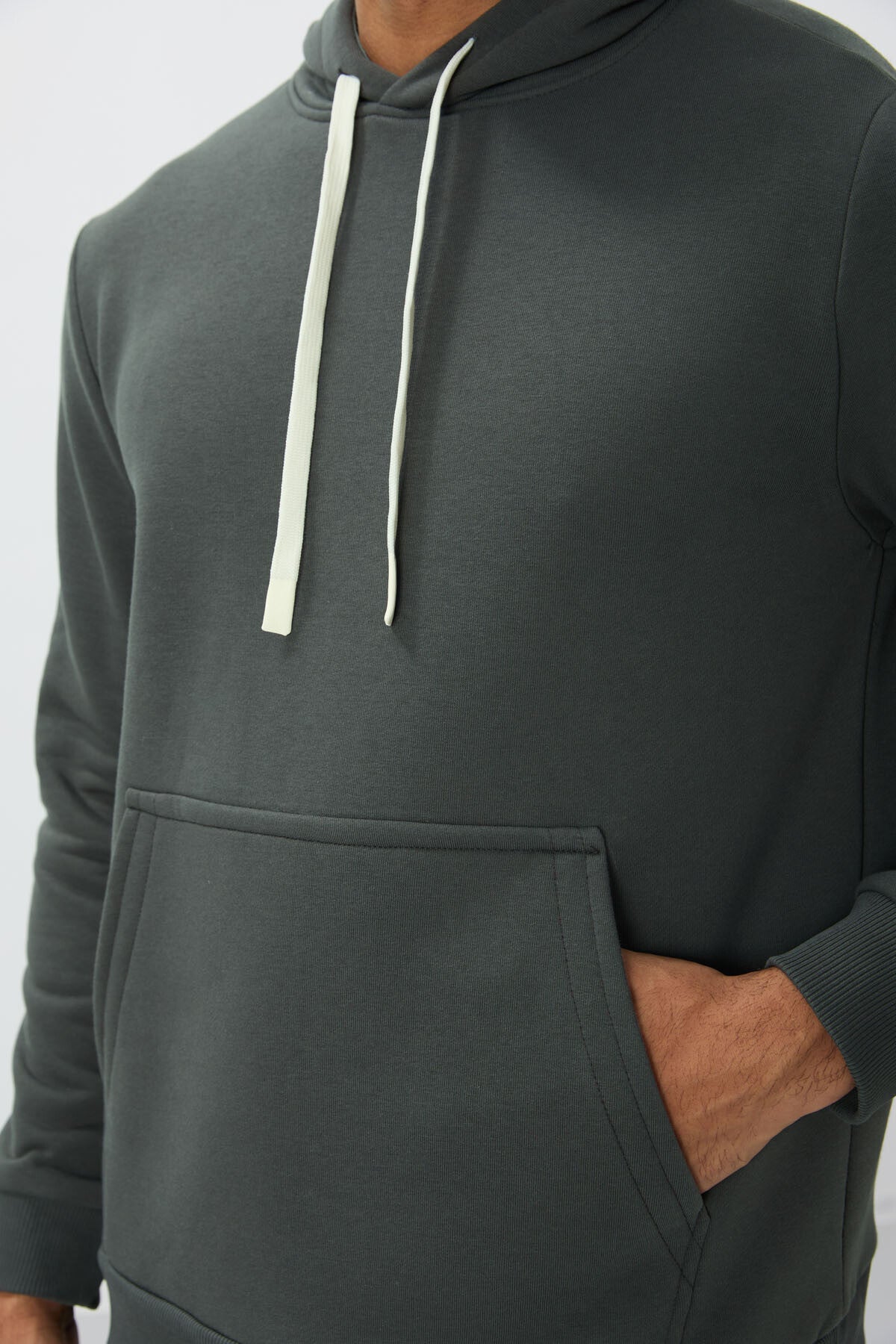 pamuklu kalin içi tüylü yumuşak dokulu comfort fit nakişli erkek sweatshirt - 88419 - Justyol