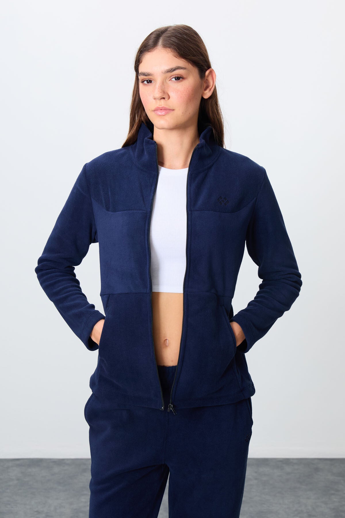lacivert kalin yumuşak dokulu dik yaka oversize nakişli polar kadin eşofman takim - 95339 - Justyol