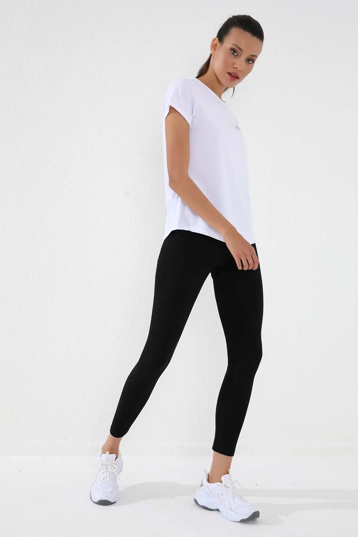 basic kisa kol standart kalip o yaka kadin t-shirt - 97144 - Justyol
