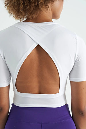 sirt dekolteli standart kalip o yaka kadin crop t-shirt - 97265 - Justyol