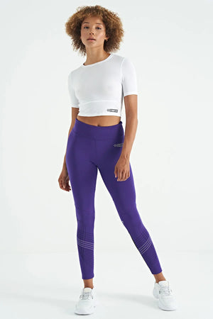 sirt dekolteli standart kalip o yaka kadin crop t-shirt - 97265 - Justyol