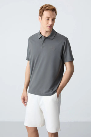 basic logolu standart kalip triko polo yaka erkek t-shirt - 87748 - Justyol