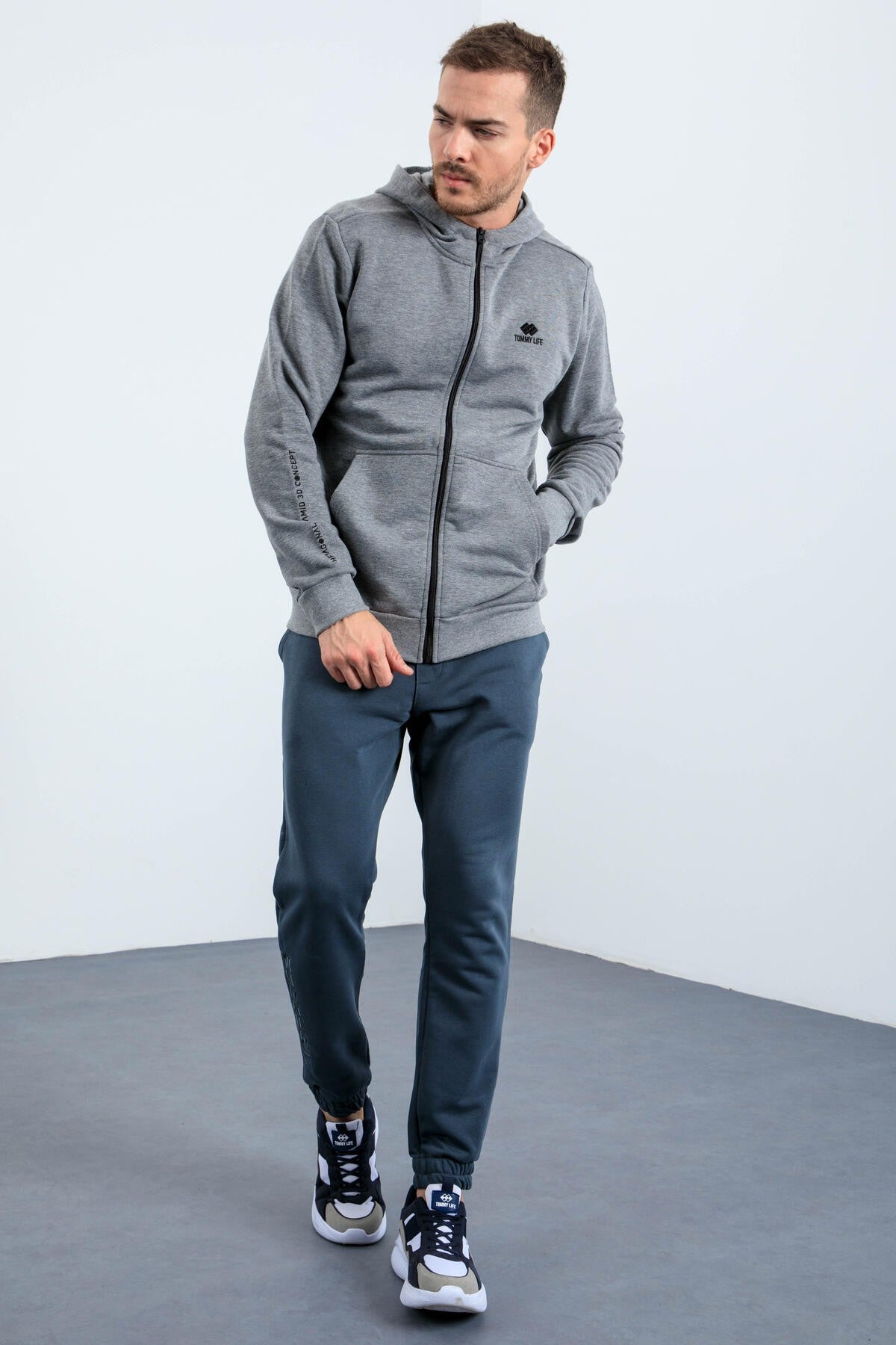 basic kapüşonlu rahat form nakiş detayli fermuarli erkek sweatshirt - 88035 - Justyol
