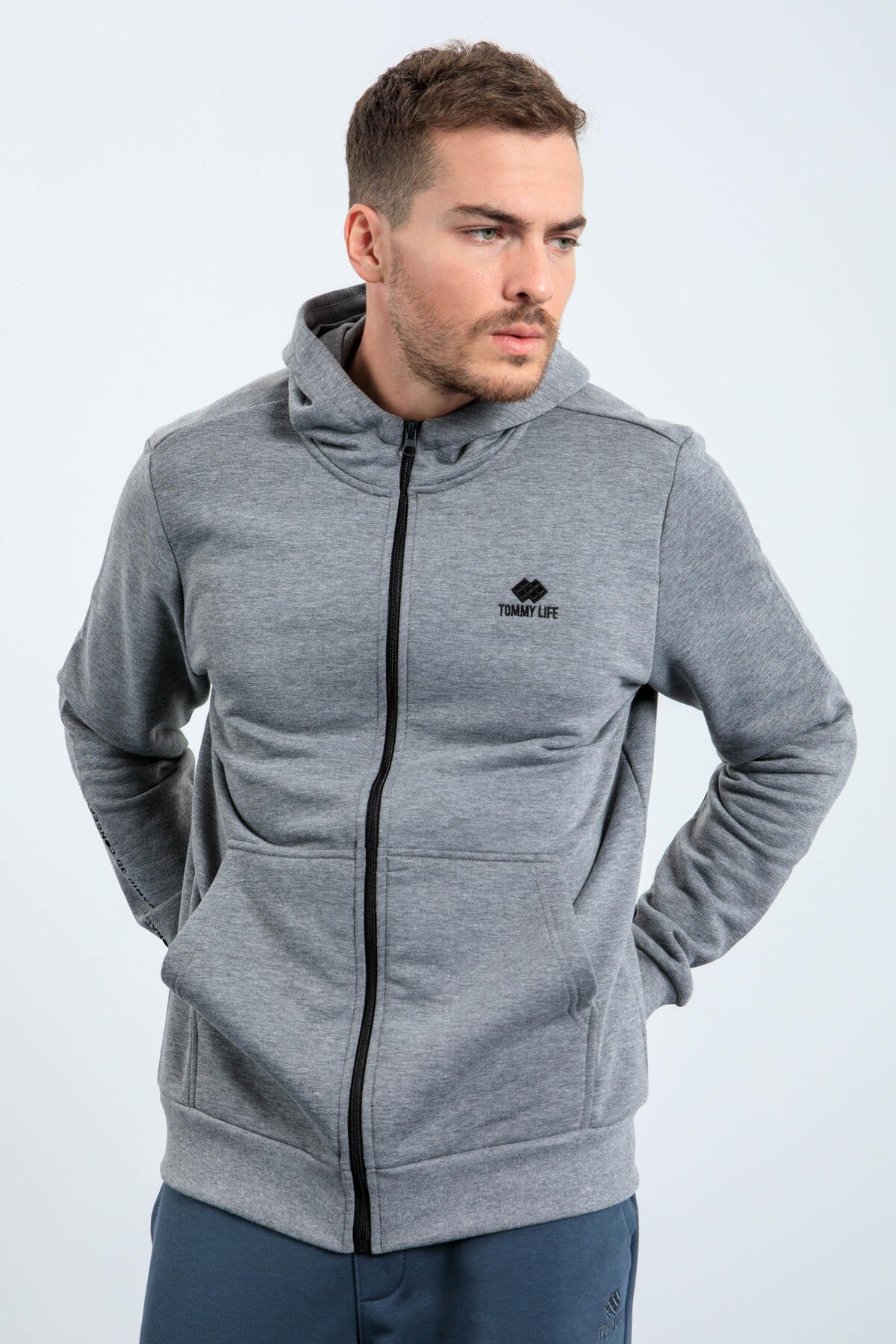 basic kapüşonlu rahat form nakiş detayli fermuarli erkek sweatshirt - 88035 - Justyol