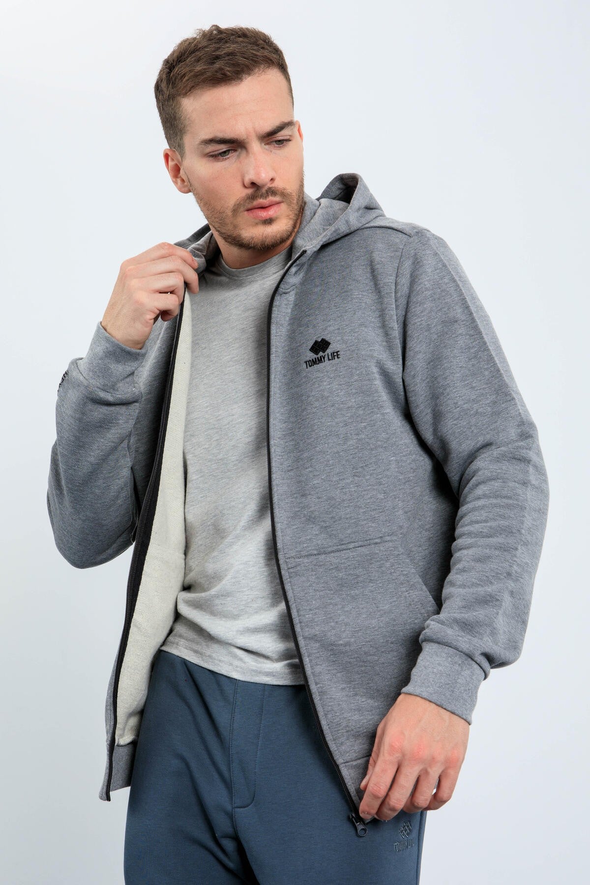 basic kapüşonlu rahat form nakiş detayli fermuarli erkek sweatshirt - 88035 - Justyol
