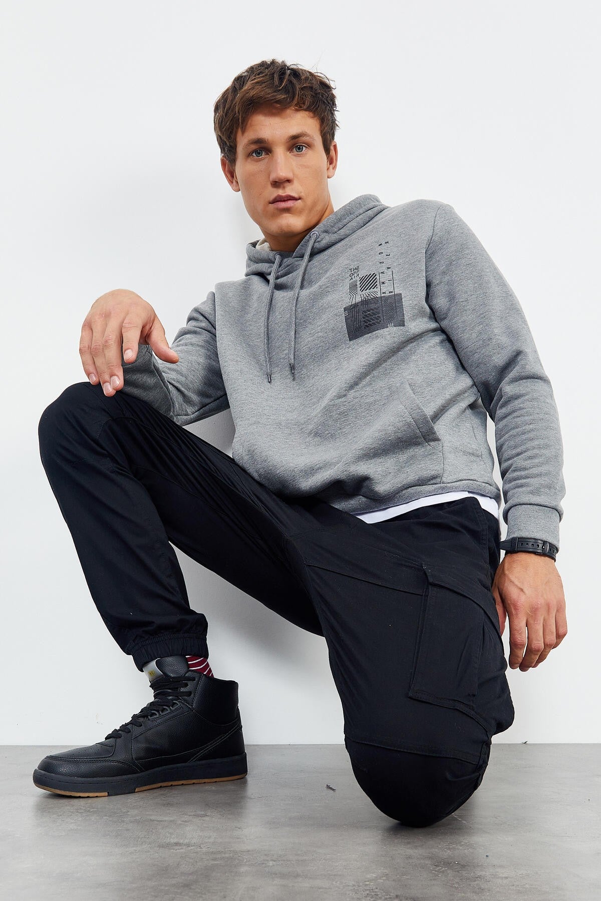 ön ve sirt baskili kapüşonlu rahat form erkek sweatshirt - 88017 - Justyol