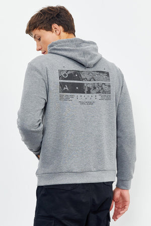 ön ve sirt baskili kapüşonlu rahat form erkek sweatshirt - 88017 - Justyol