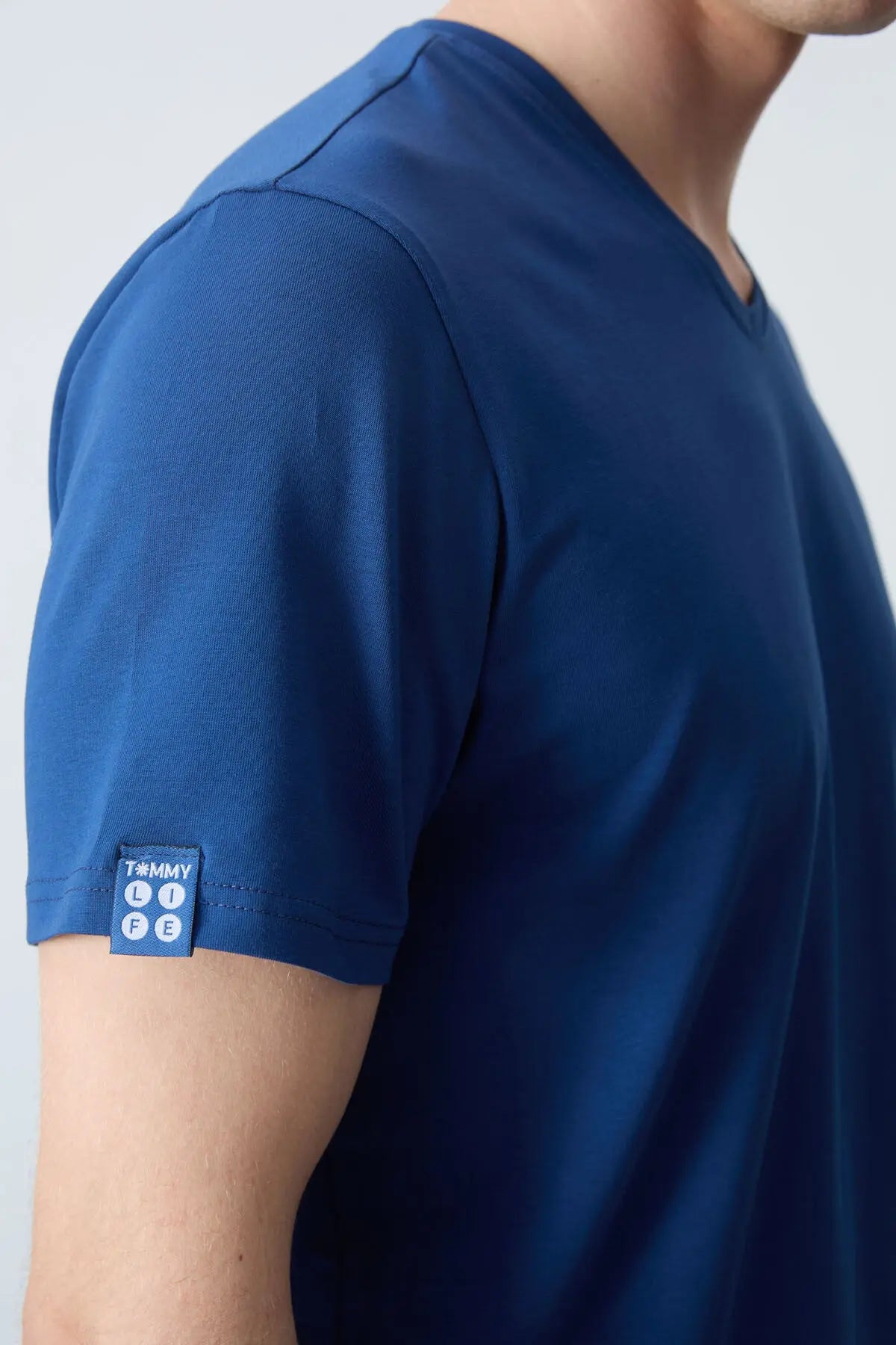 basic kisa kol standart kalip v yaka erkek t-shirt - 87912 - Justyol