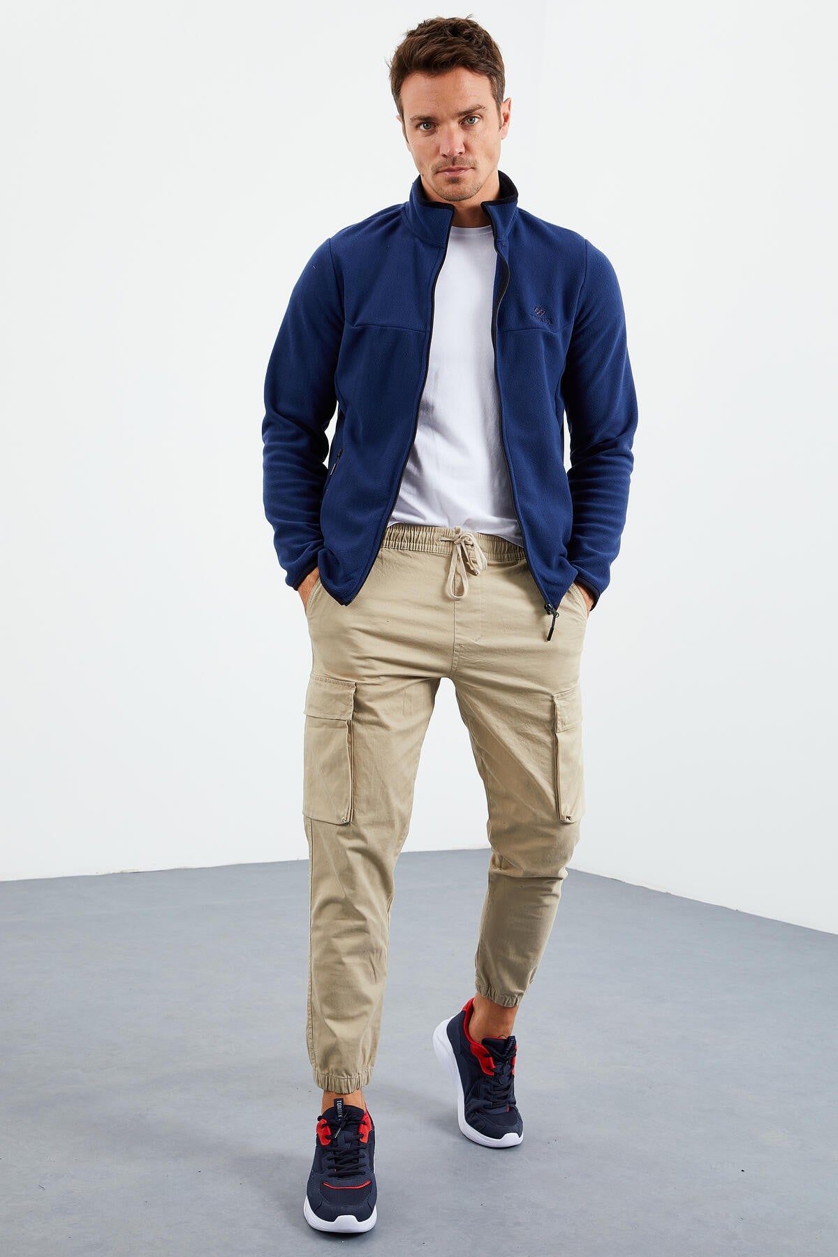 yazi nakişli dik yaka fermuarli standart kalip erkek sweatshirt polar - 87992 - Justyol