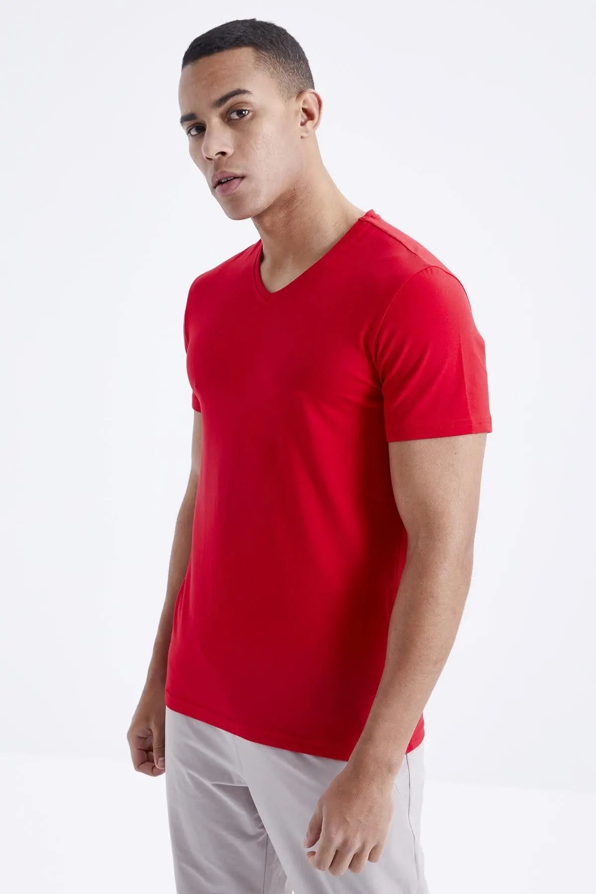 basic kisa kol standart kalip v yaka erkek t-shirt - 87912 - Justyol