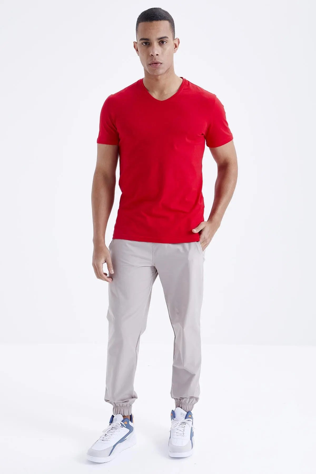 basic kisa kol standart kalip v yaka erkek t-shirt - 87912 - Justyol