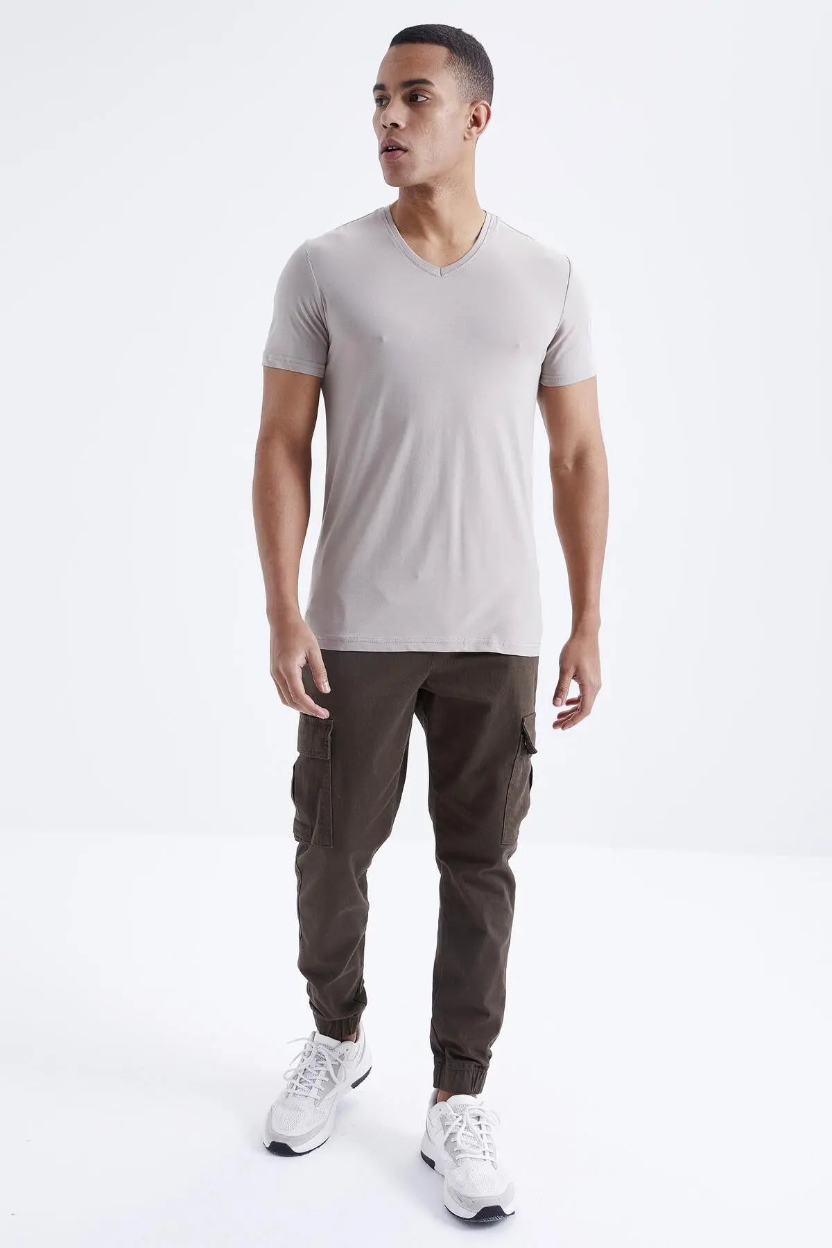 basic kisa kol standart kalip v yaka erkek t-shirt - 87912 - Justyol