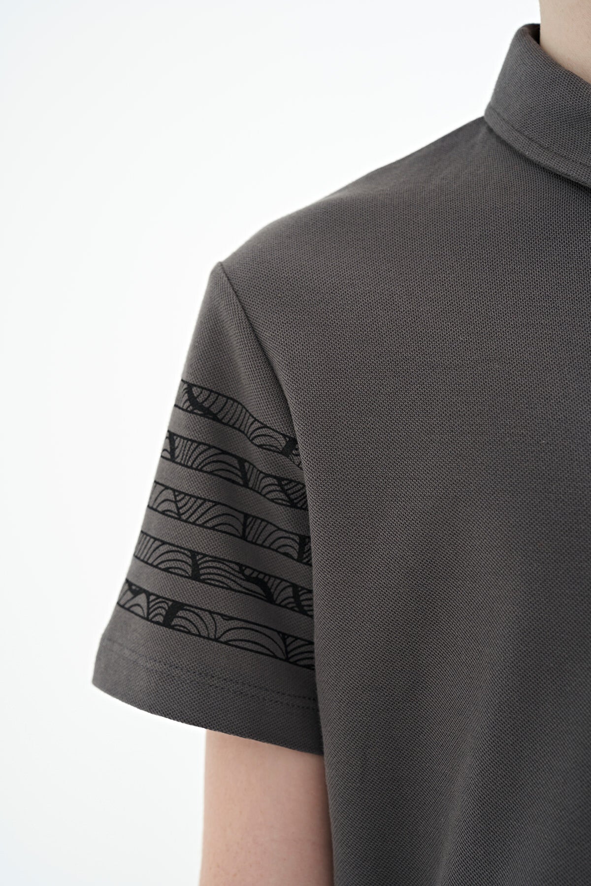 kol baski detayli standart kalip polo yaka erkek çocuk t-shirt - 11093 - Justyol