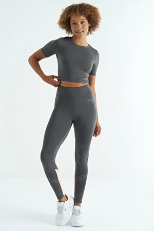 sirt dekolteli standart kalip o yaka kadin crop t-shirt - 97265 - Justyol