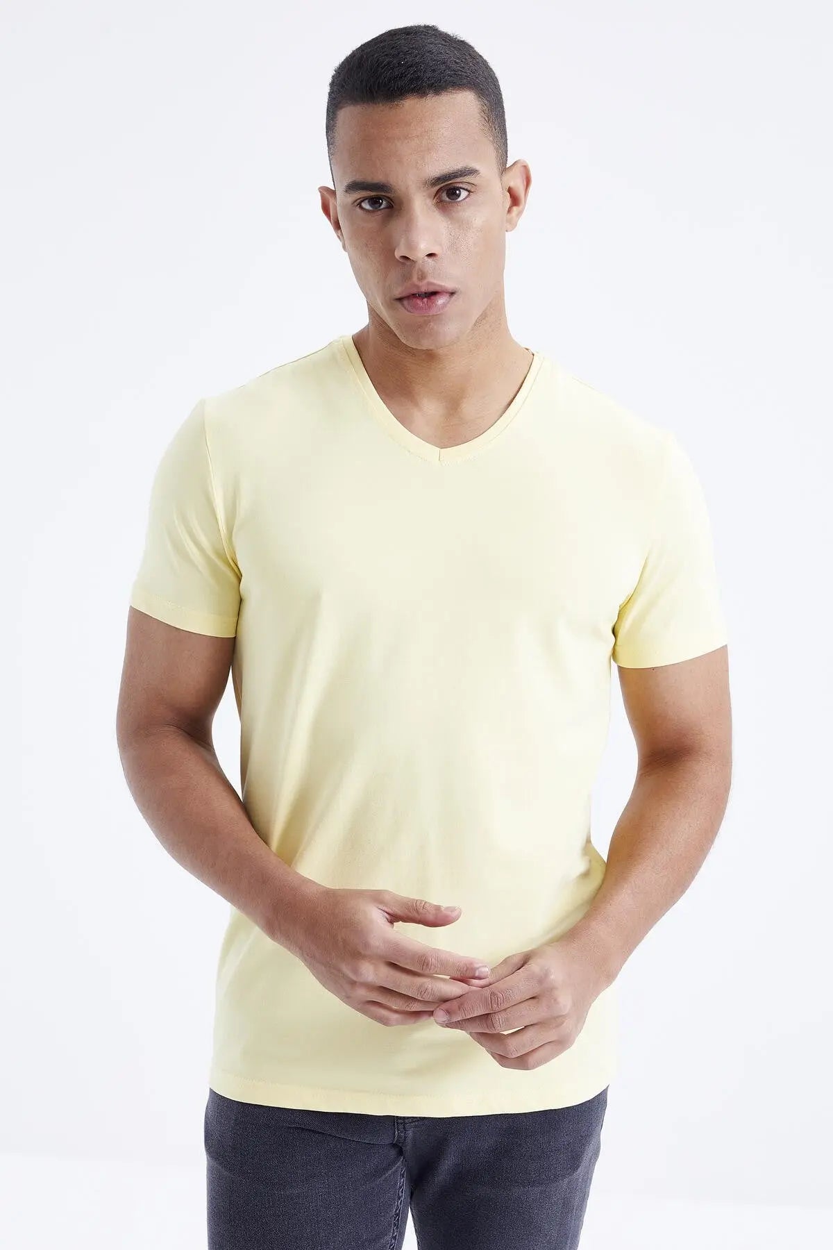 basic kisa kol standart kalip v yaka erkek t-shirt - 87912 - Justyol