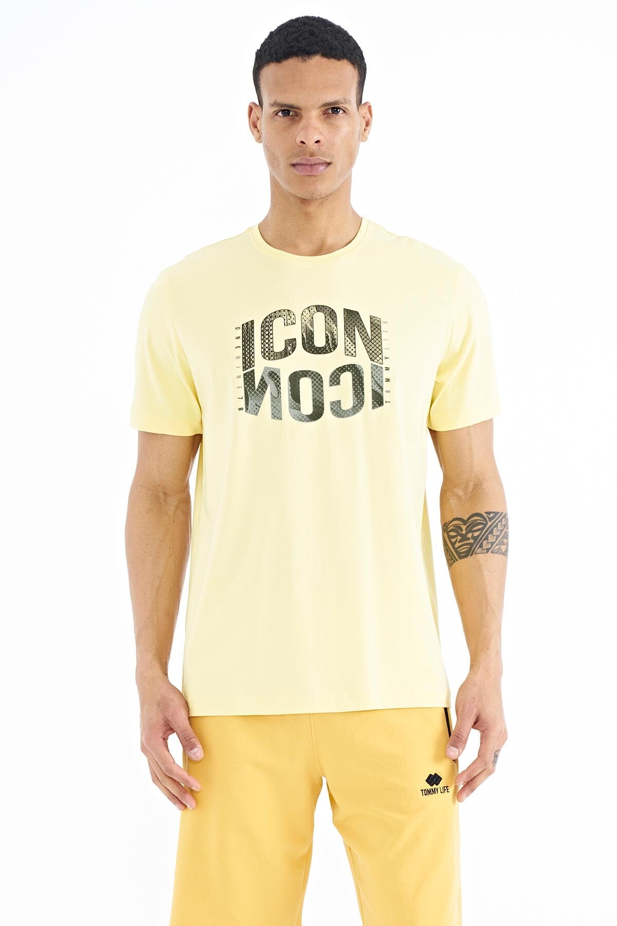 yazi baskili o yaka standart kalip erkek t-shirt - 88174 - Justyol