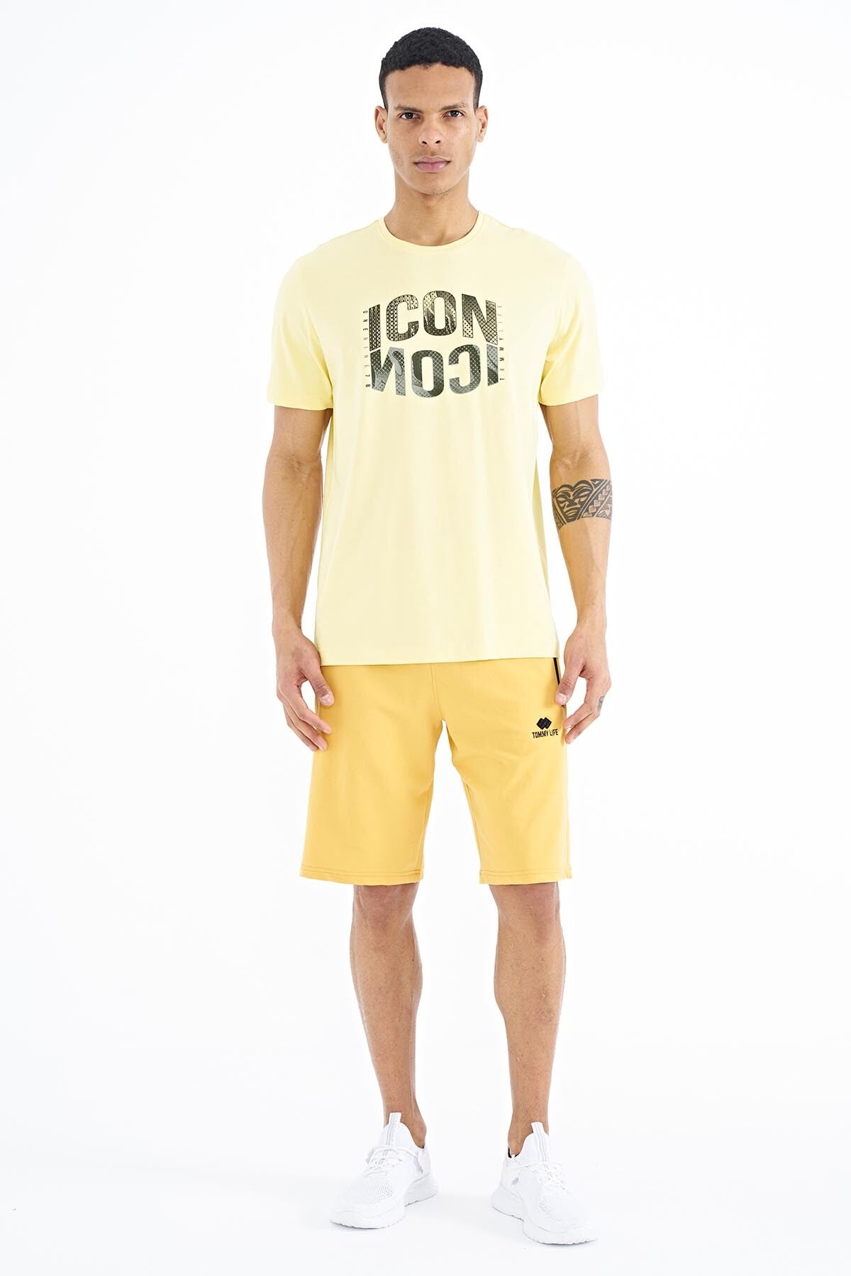 yazi baskili o yaka standart kalip erkek t-shirt - 88174 - Justyol
