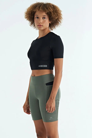 sirt dekolteli standart kalip o yaka kadin crop t-shirt - 97265 - Justyol