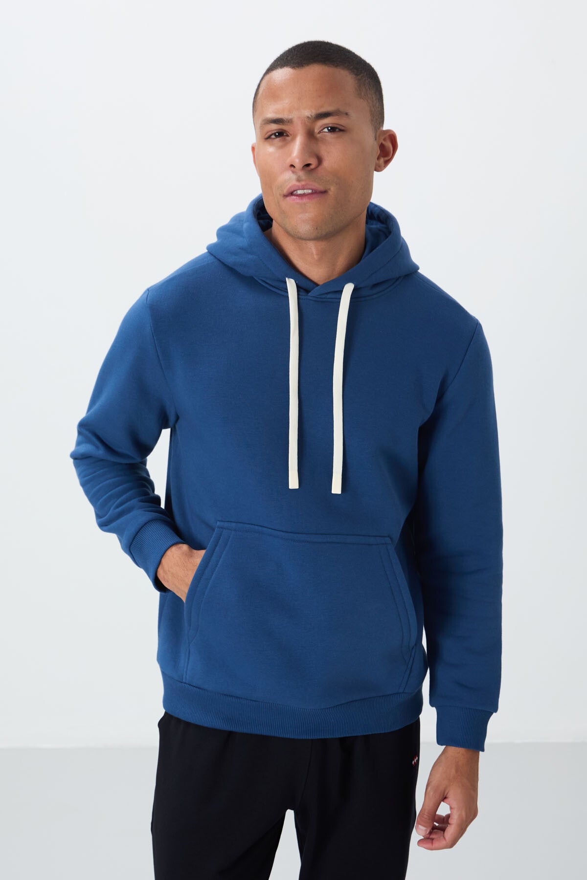 pamuklu kalin içi tüylü yumuşak dokulu comfort fit nakişli erkek sweatshirt - 88419 - Justyol
