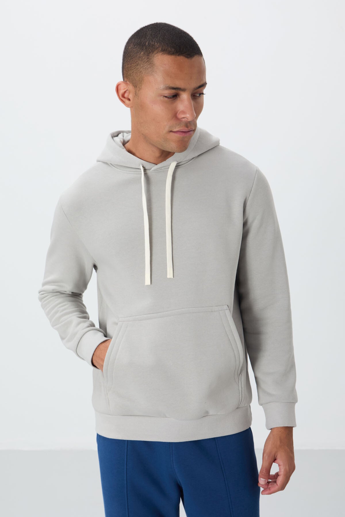 pamuklu kalin içi tüylü yumuşak dokulu comfort fit nakişli erkek sweatshirt - 88419 - Justyol