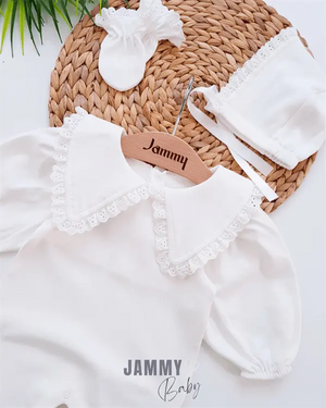 triangle collar scallop detailed hat jumpsuit set - Justyol