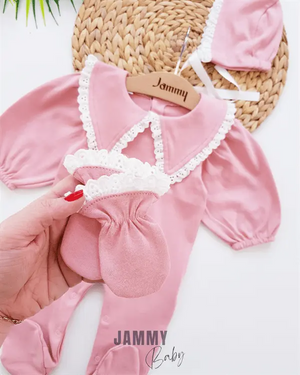 triangle collar scallop detailed hat jumpsuit set - Justyol