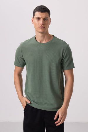 yüzeyi dokulu rahat form basic erkek t-shirt - 88436 - Justyol